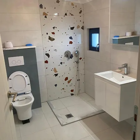 Apartman Dionysus Building Ofrínio