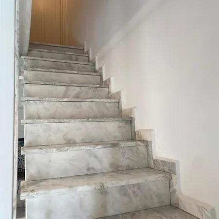 Dionysus Building Apartman