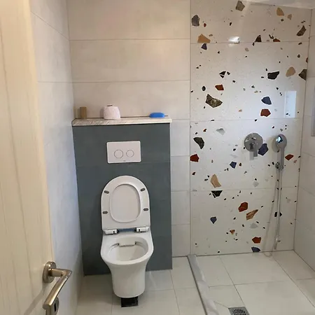 Dionysus Building Apartman *