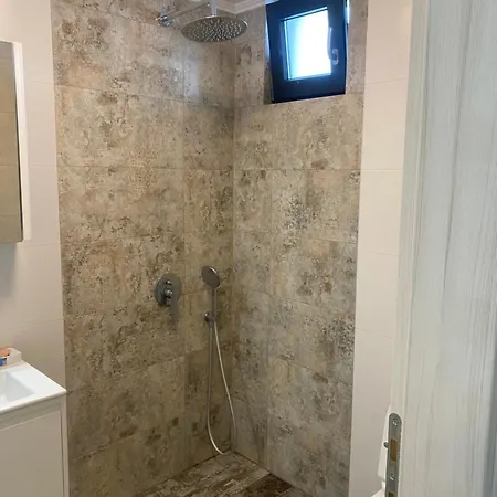 Apartament Dionysus Building Ofrínion