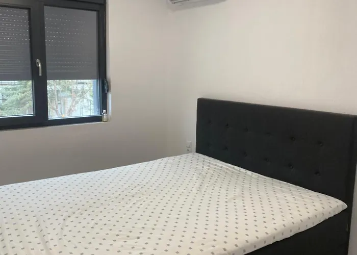 Dionysus Building * Ofrínion